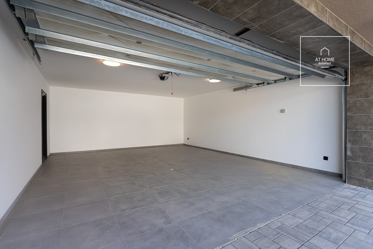 Newly Built 220 sqm Semi-Detached House with Energy-Efficient Technology in District III, Aranyhegy