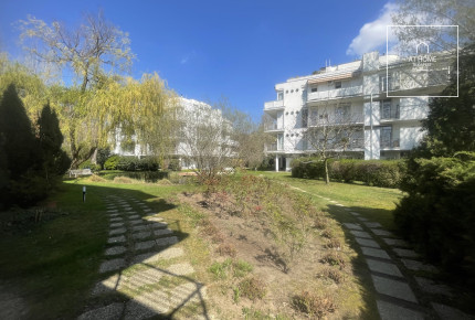 Bauhaus-style 2-bedroom apartment for sale in District XI, Sasad