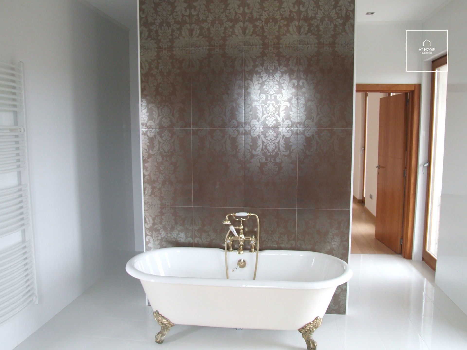 Elegant detached house  Budapest III. district, Rókahegy