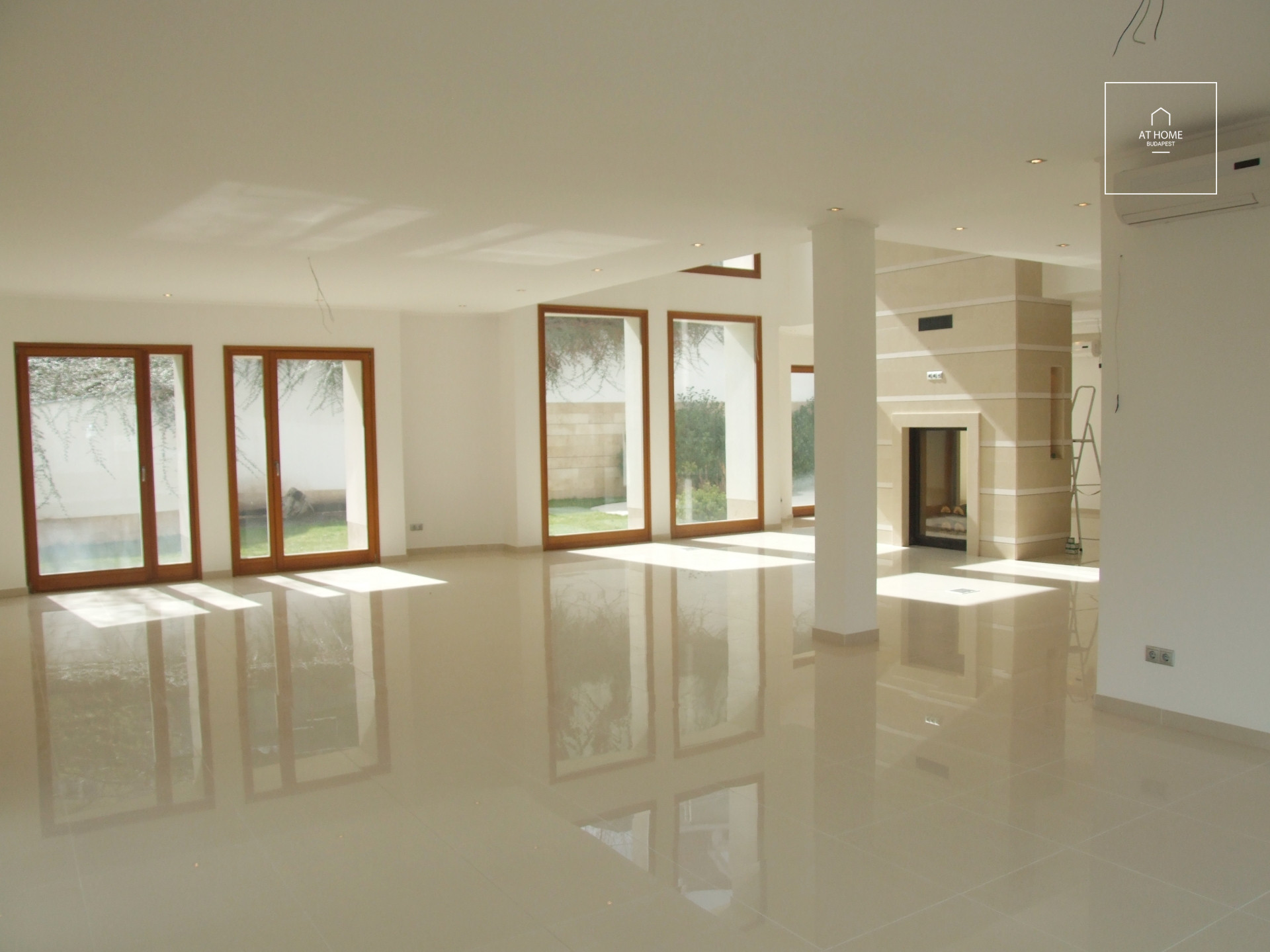 Elegant detached house  Budapest III. district, Rókahegy