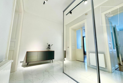 Premium refurbished one-bedroom apartment for rent in the 6th district of Budapest, Terézváros