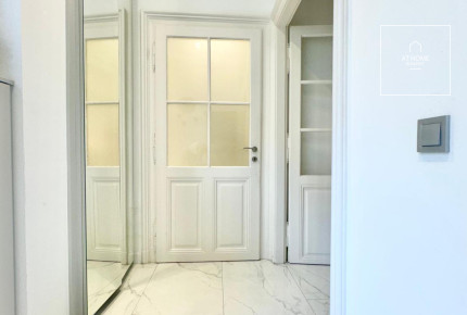 Premium refurbished one-bedroom apartment for rent in the 6th district of Budapest, Terézváros