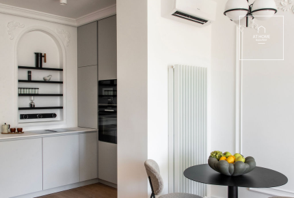 Exclusive Renovated 70 sqm One-Bedroom Apartment in District V, Lipótváros