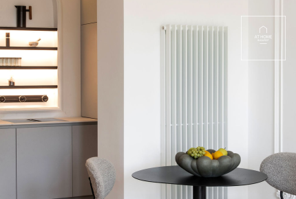 Exclusive Renovated 70 sqm One-Bedroom Apartment in District V, Lipótváros