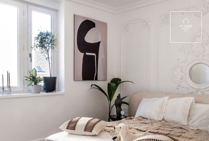 Exclusive Renovated 70 sqm One-Bedroom Apartment in District V, Lipótváros