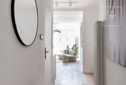 Exclusive Renovated 70 sqm One-Bedroom Apartment in District V, Lipótváros
