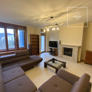 Panoramic three-bedroom apartment with terrace in a residential complex in District II, Kurucles