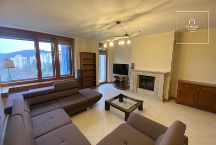 Panoramic three-bedroom apartment with terrace in a residential complex in District II, Kurucles