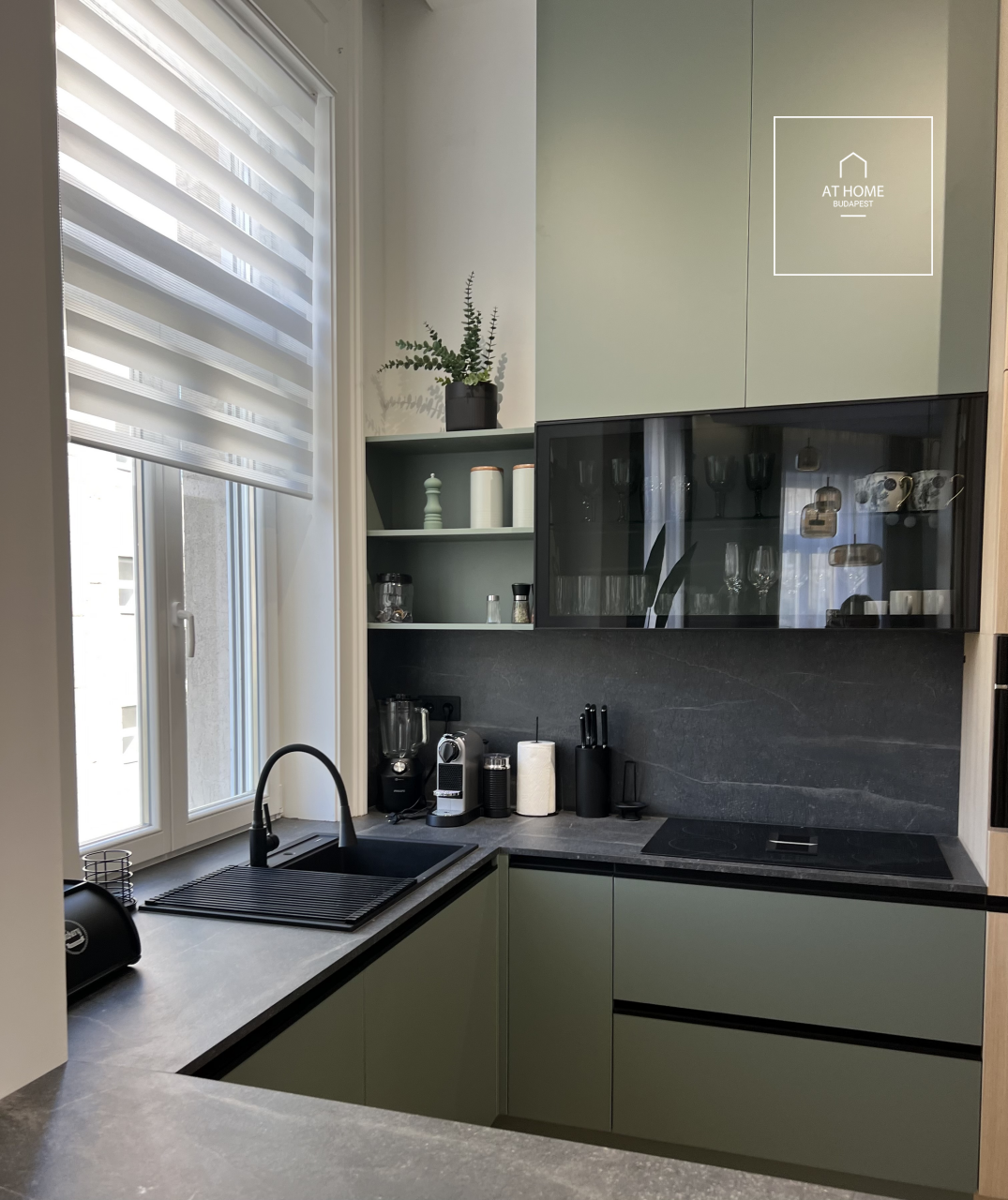 Fully furnished 112 sqm luxury apartment with 2 bedrooms in the City Center