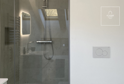 Renovated 110 sqm, 3-bedroom duplex apartment in Rózsadomb