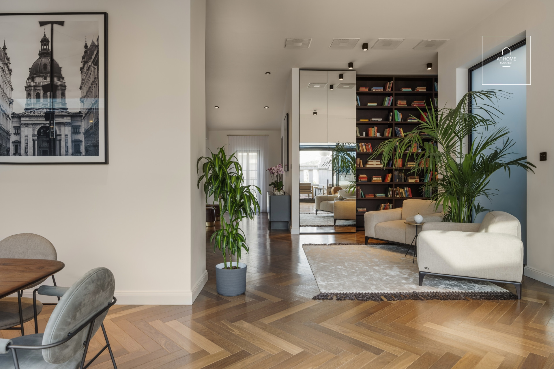 Panoramic 300 m² luxury penthouse with 3 bedrooms in Budapest’s 6th district
