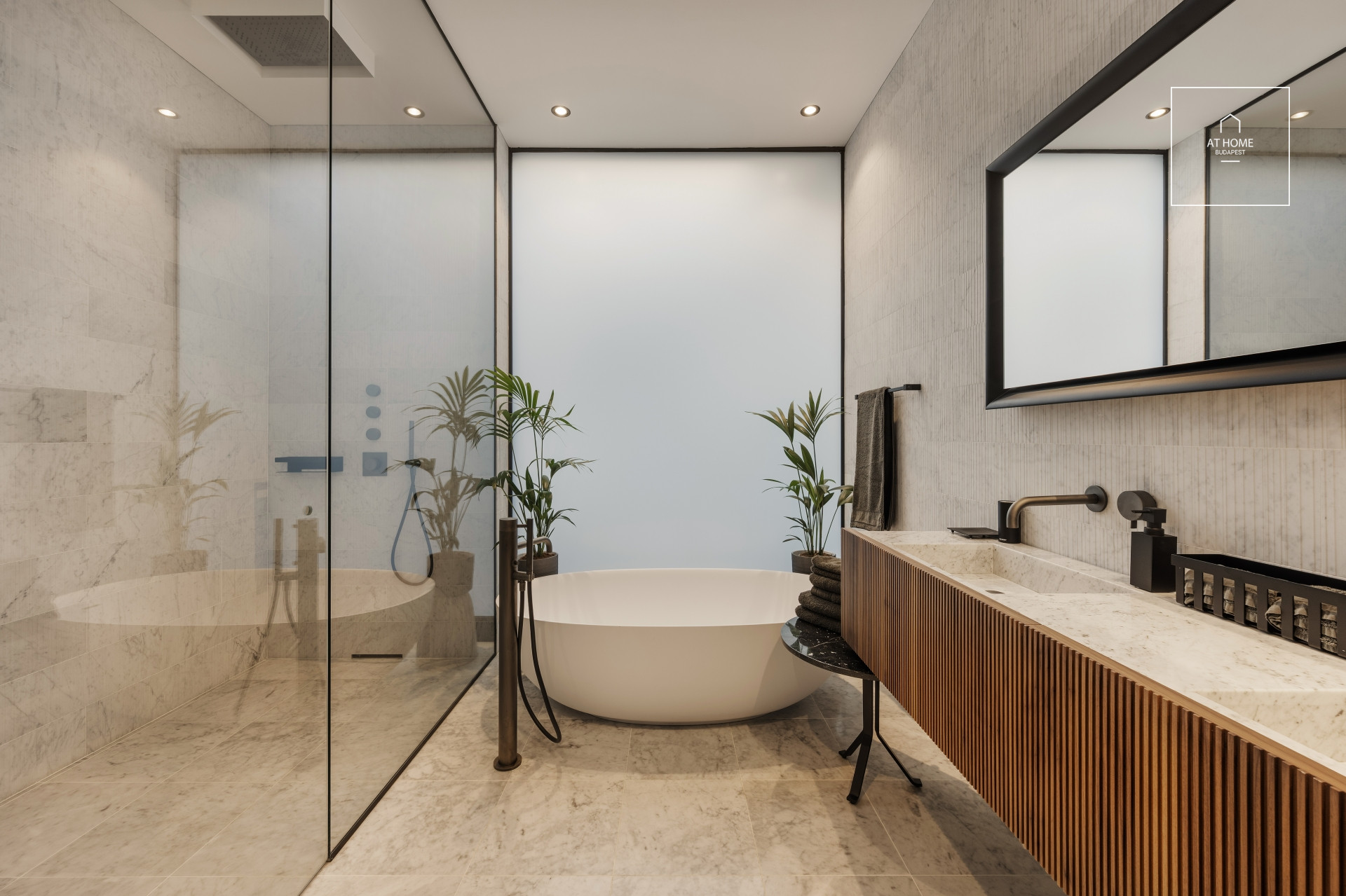 Panoramic 300 m² luxury penthouse with 3 bedrooms in Budapest’s 6th district