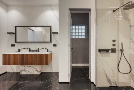 Luxury penthouse for rent in the heart of Budapest 6th district
