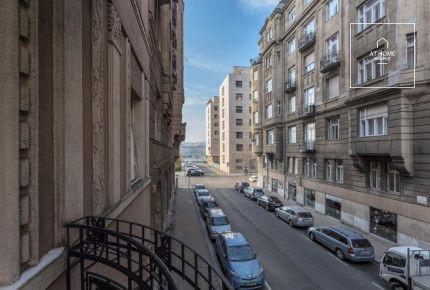Refurbished two bedroom apartment for rent in downtown Budapest