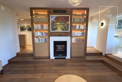 Exclusive, fully renovated 130 sqm ground floor apartment of a garden-access family house in the 12th district