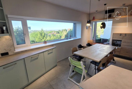 Exclusive, fully renovated 130 sqm ground floor apartment of a garden-access family house in the 12th district