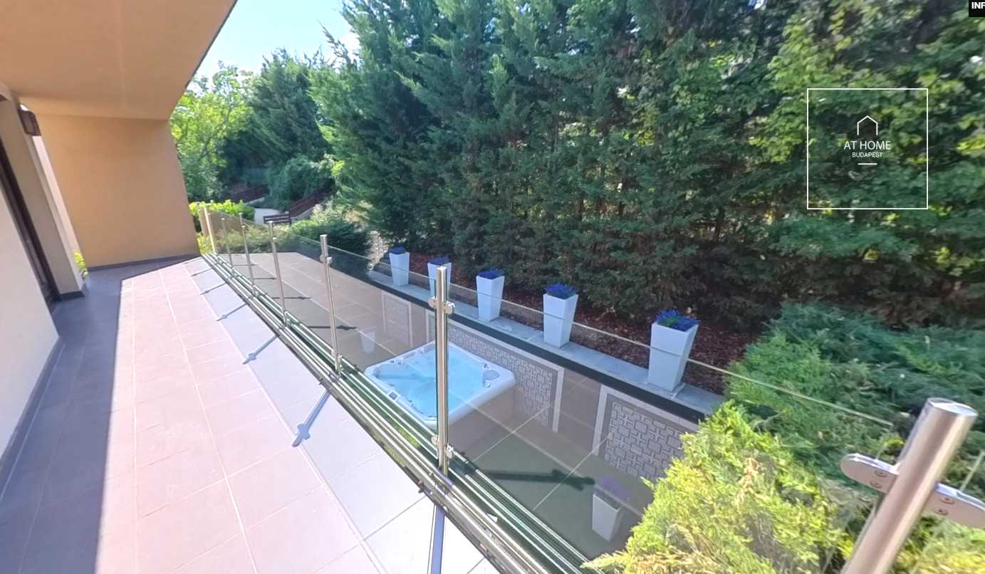 Fully renovated 110 sqm luxury apartment in a green residential area of the 3rd district