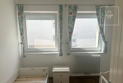 Renovated 108 sqm panoramic apartment with balcony in District II