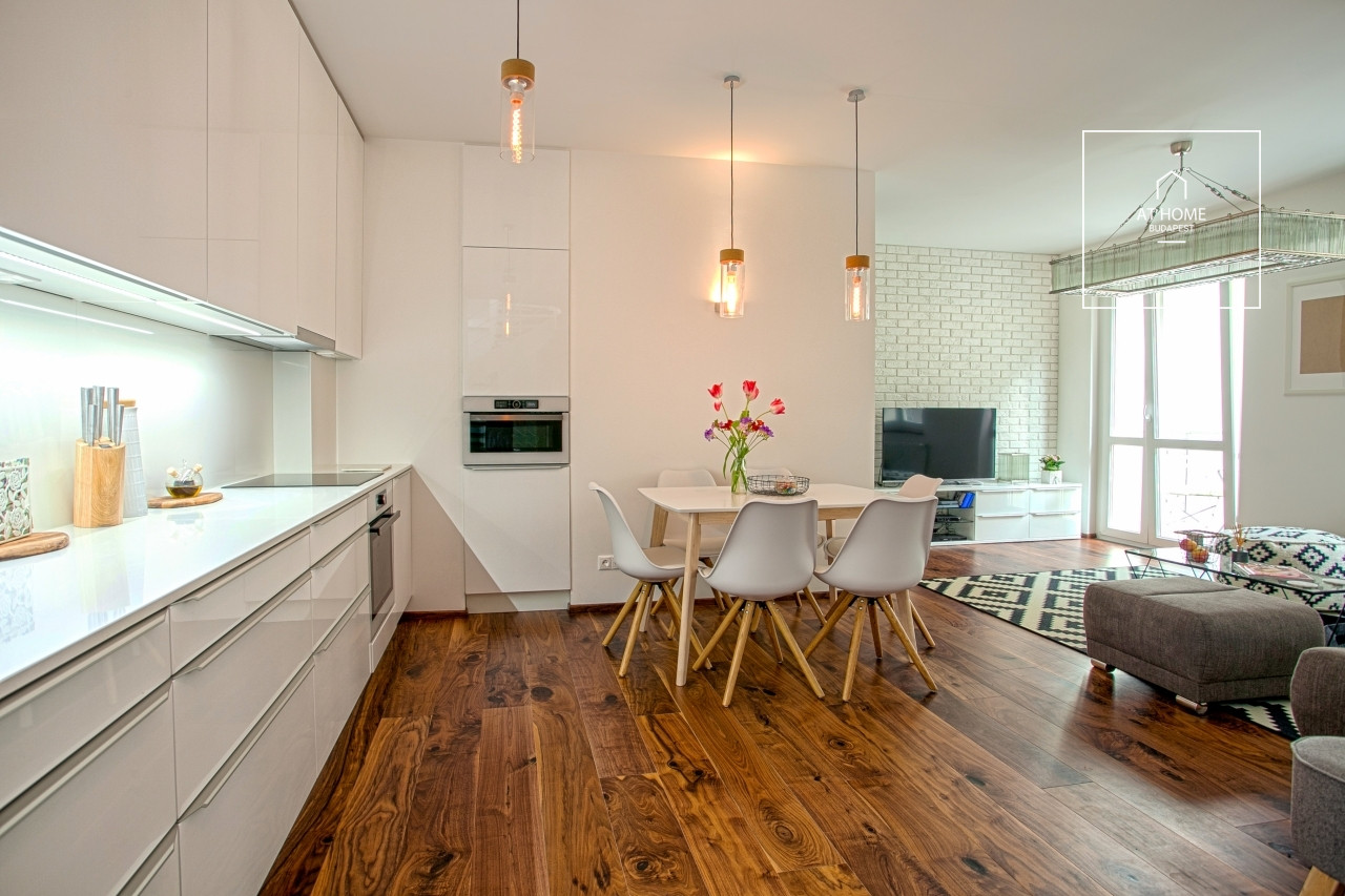 Two-storey apartment with private rooftop terrace and dedicated parking space for sale in District VI