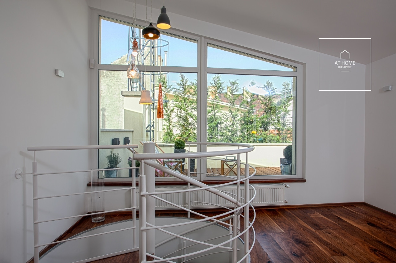 Two-storey apartment with private rooftop terrace and dedicated parking space for sale in District VI