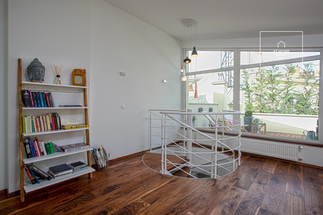 Two-storey apartment with private rooftop terrace and dedicated parking space for sale in District VI