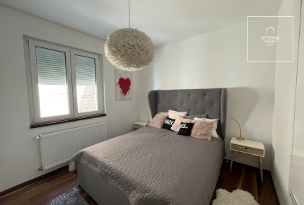 Two-storey apartment with private rooftop terrace and dedicated parking space for sale in District VI