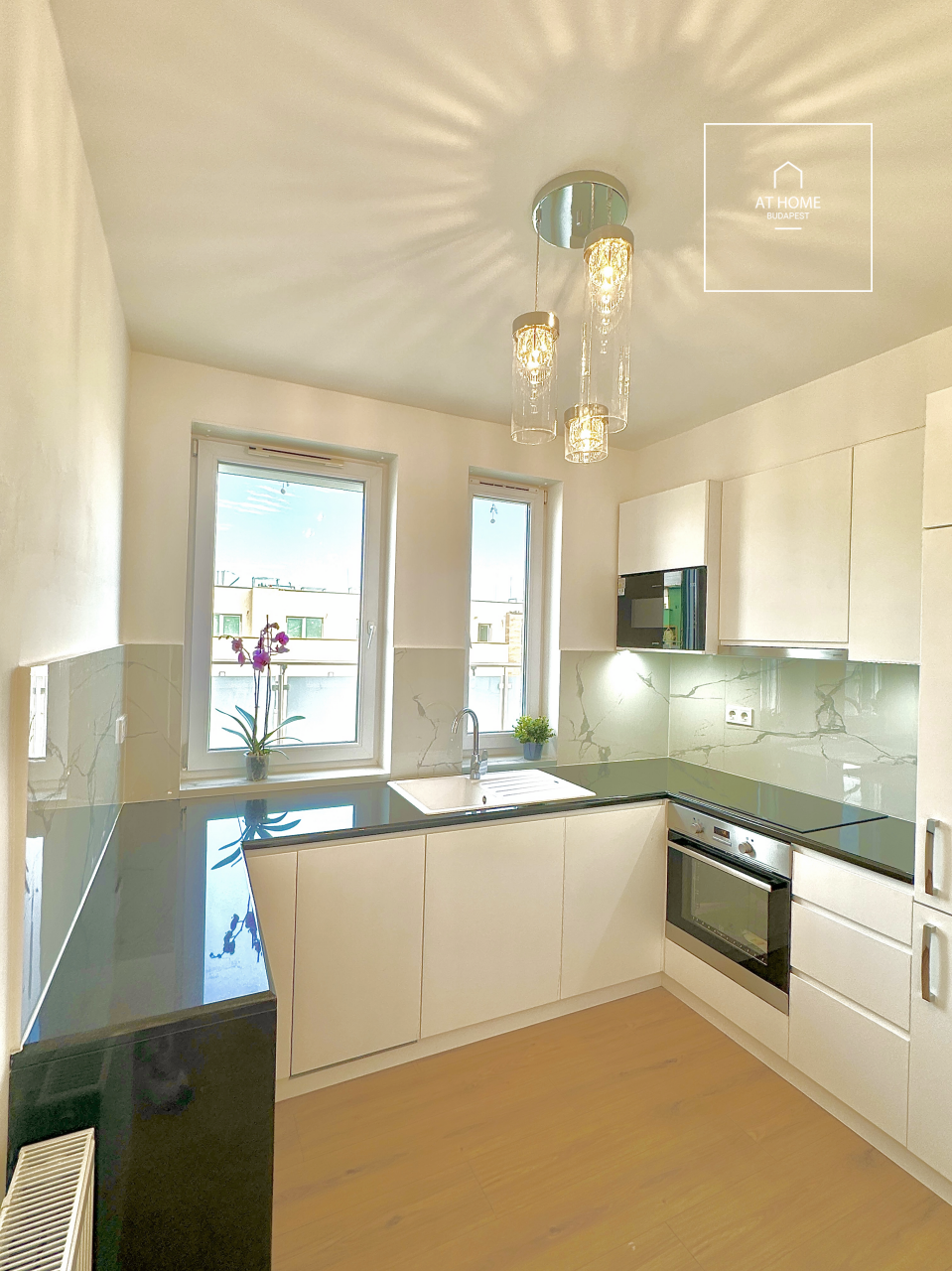 Newly built 3-bedroom penthouse in the 13th district