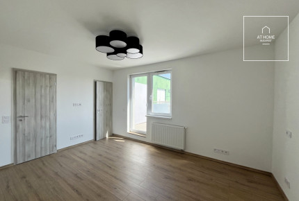 Newly built 3-bedroom penthouse in the 13th district