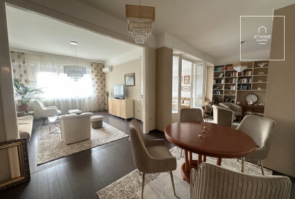 Downtown 3-Bedroom Apartment with Balcony near the Danube in Budapest’s 5th District