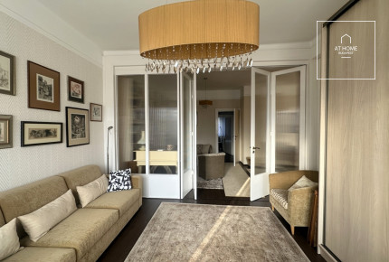 Downtown 3-Bedroom Apartment with Balcony near the Danube in Budapest’s 5th District