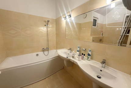 Downtown 3-Bedroom Apartment with Balcony near the Danube in Budapest’s 5th District