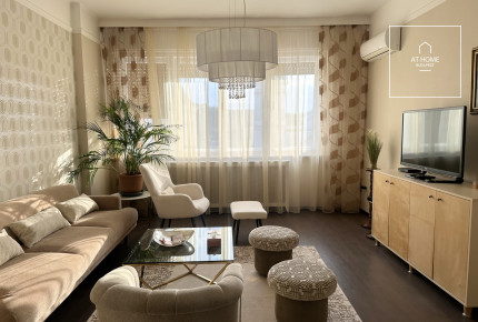 Downtown 3-Bedroom Apartment with Balcony near the Danube in Budapest’s 5th District