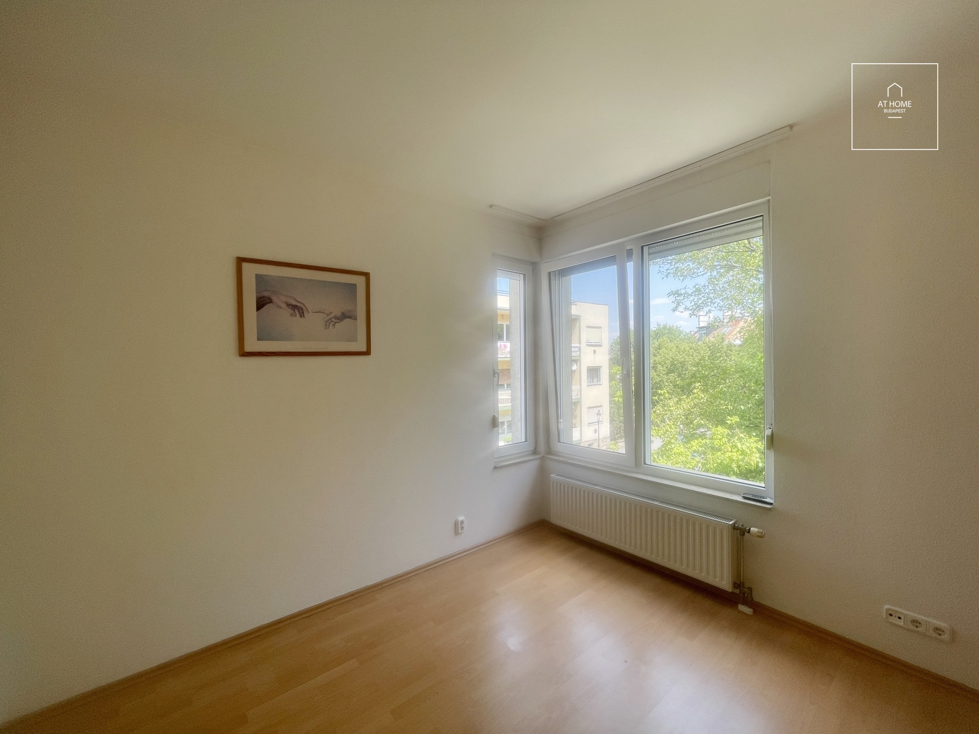 A charming apartment with a balcony for sale in District 1 of Budapest, near the Castle