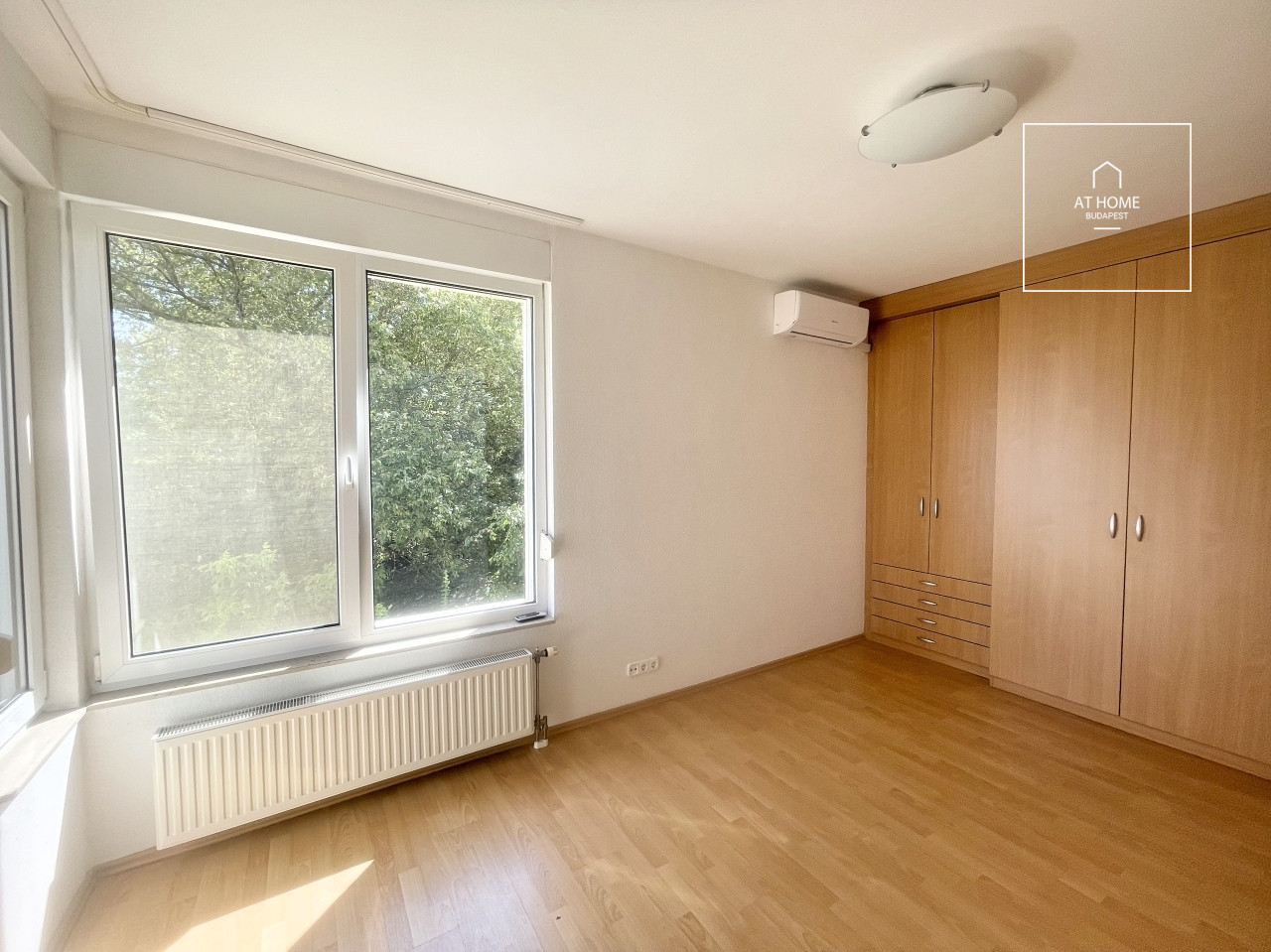 A charming apartment with a balcony for sale in District 1 of Budapest, near the Castle