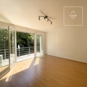 A charming apartment with a balcony for sale in District 1 of Budapest, near the Castle