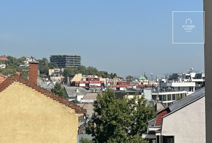 A charming apartment with a balcony for sale in District 1 of Budapest, near the Castle