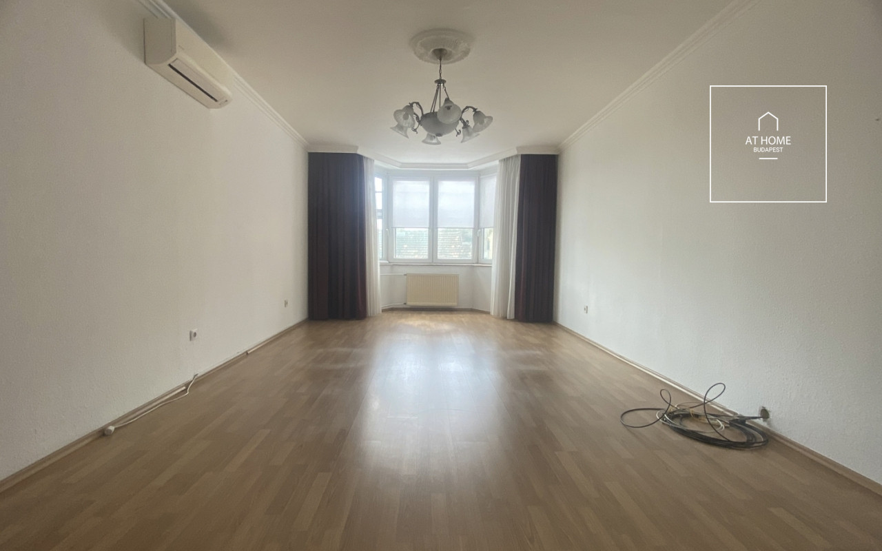 Városi panorámás 83nm-es 2 hálószobás lakás a II. kerületben