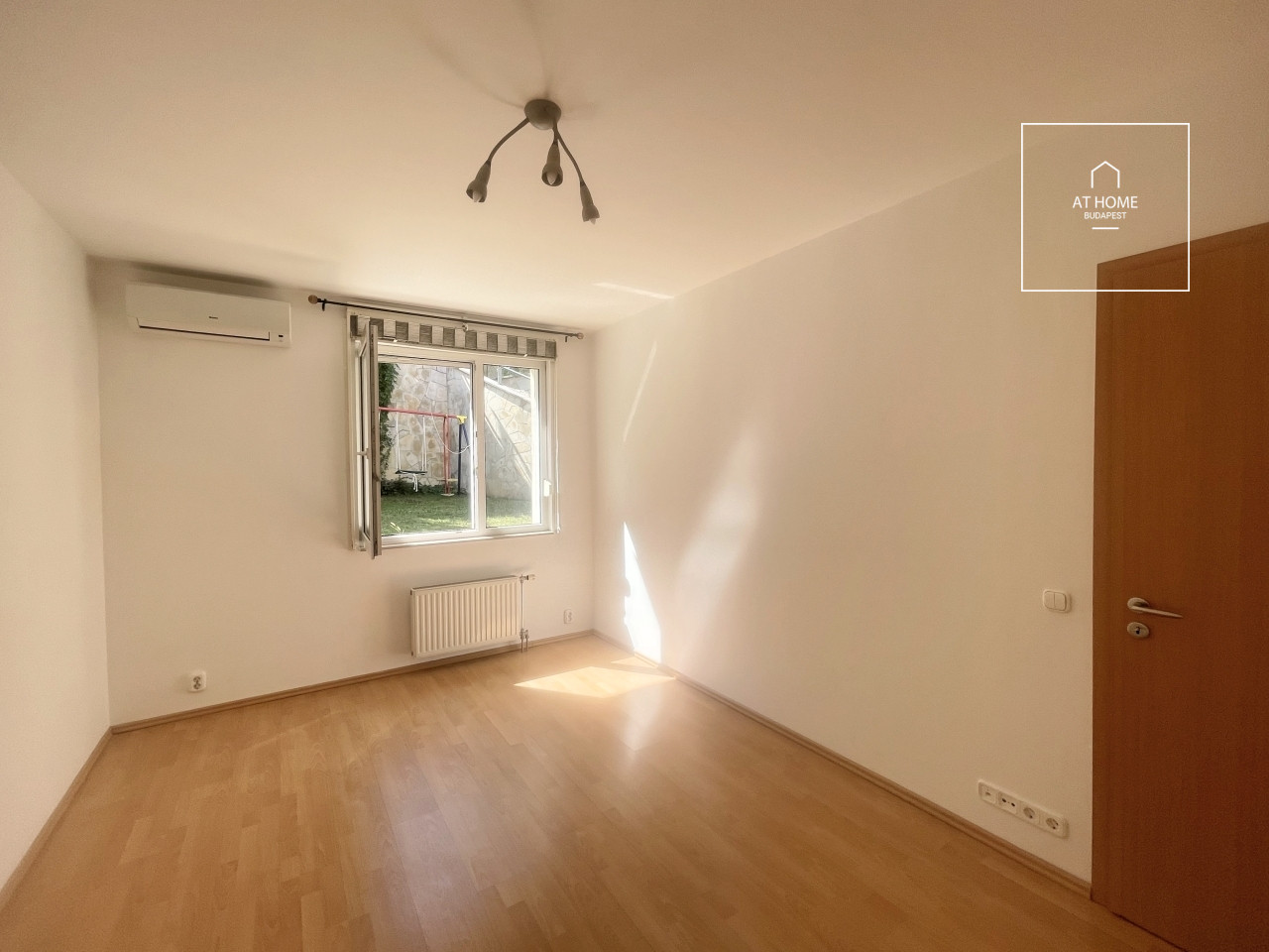 Beautiful apartment with terrace and garden access for sale Budapest I. district, Vár