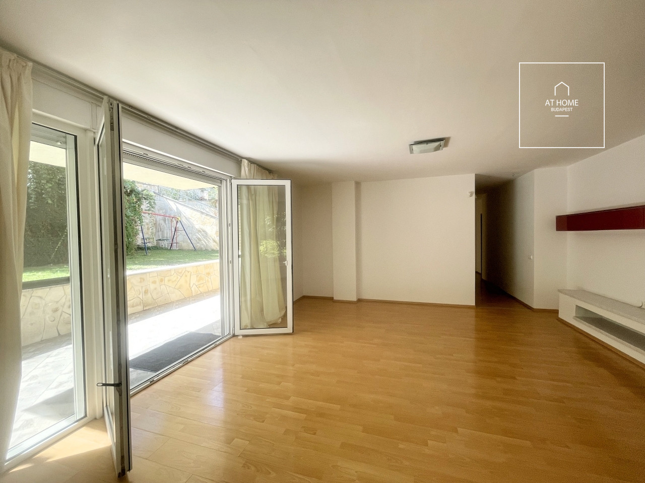 Beautiful apartment with terrace and garden access for sale Budapest I. district, Vár