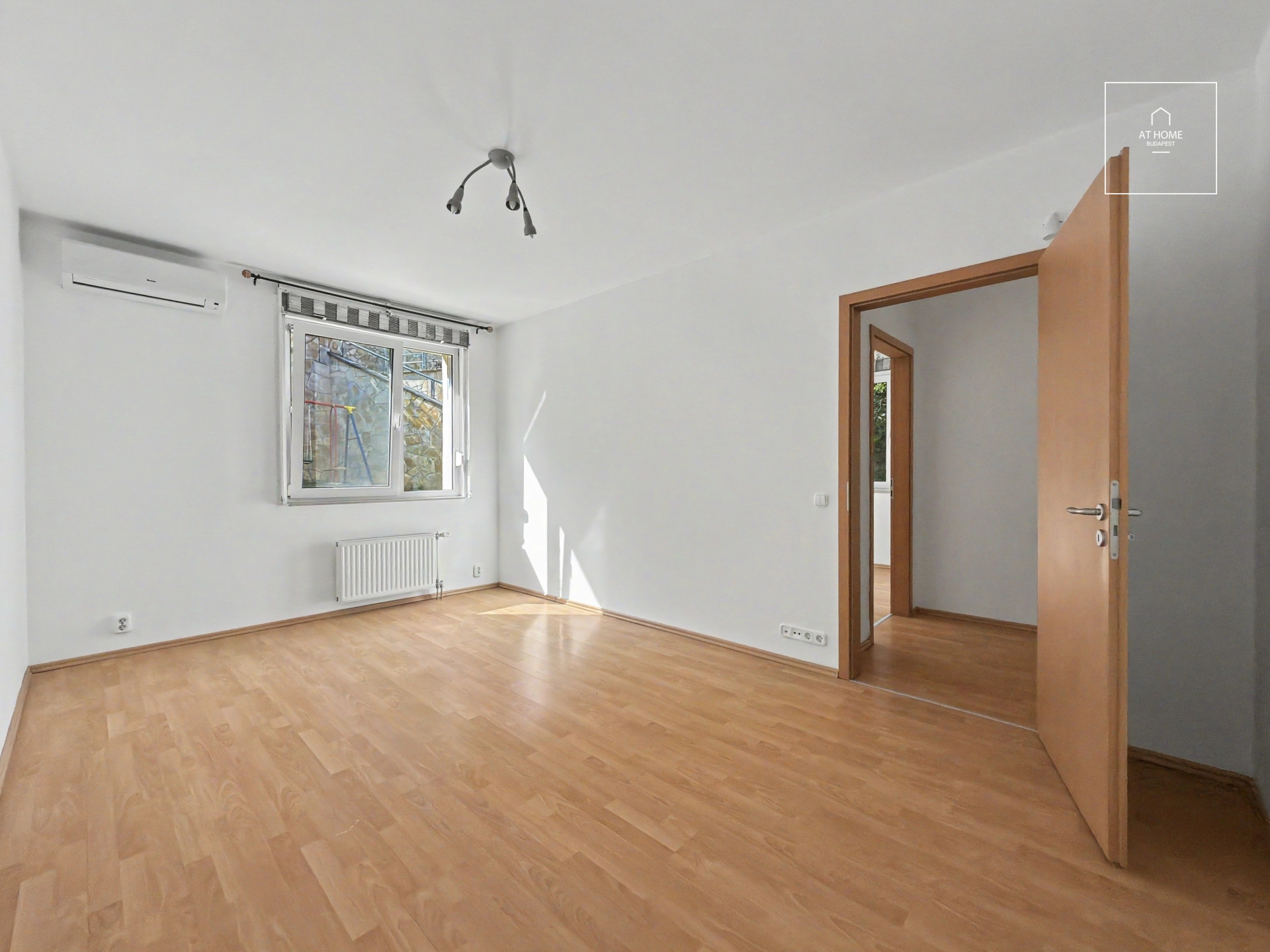 Beautiful apartment with terrace and garden access for sale Budapest I. district, Vár