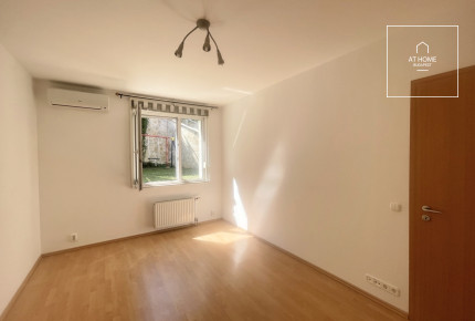 Terasz és kertkapcsolatos lakás eladó Budapest I. kerület, Vár