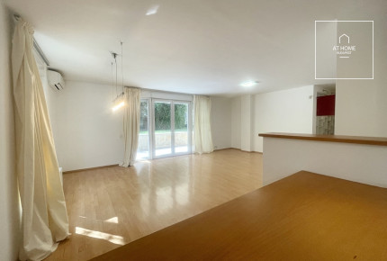 Beautiful apartment with terrace and garden access for sale Budapest I. district, Vár