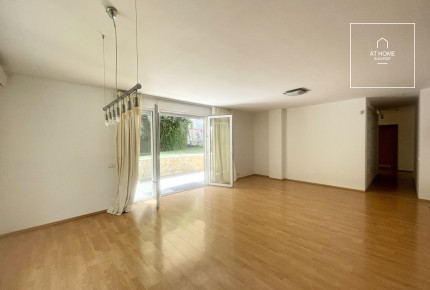 Beautiful apartment with terrace and garden access for sale Budapest I. district, Vár