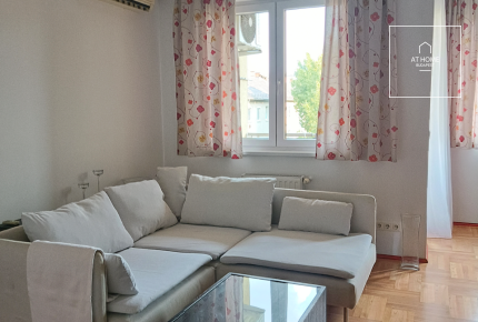 Bright 2-Bedroom Apartment Near a Park in District IX