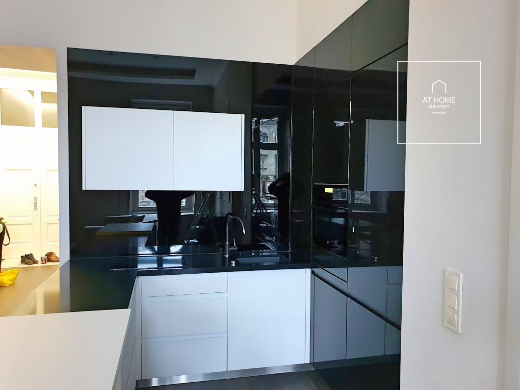 Beautiful 1-bedroom apartment  in Budapest V. district, next to the Basilica