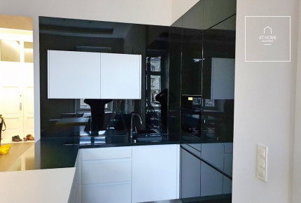 Beautiful 1-bedroom apartment for rent in Budapest V. district, next to the Basilica