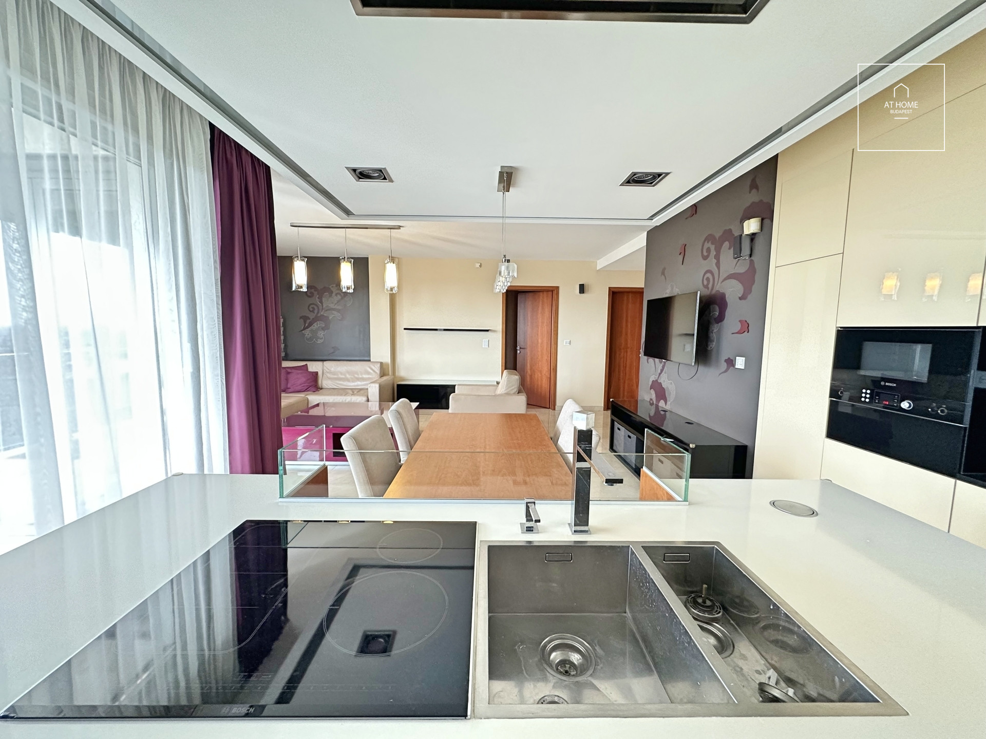 Bright 3-Bedroom Apartment with Terrace on Gellérthegy