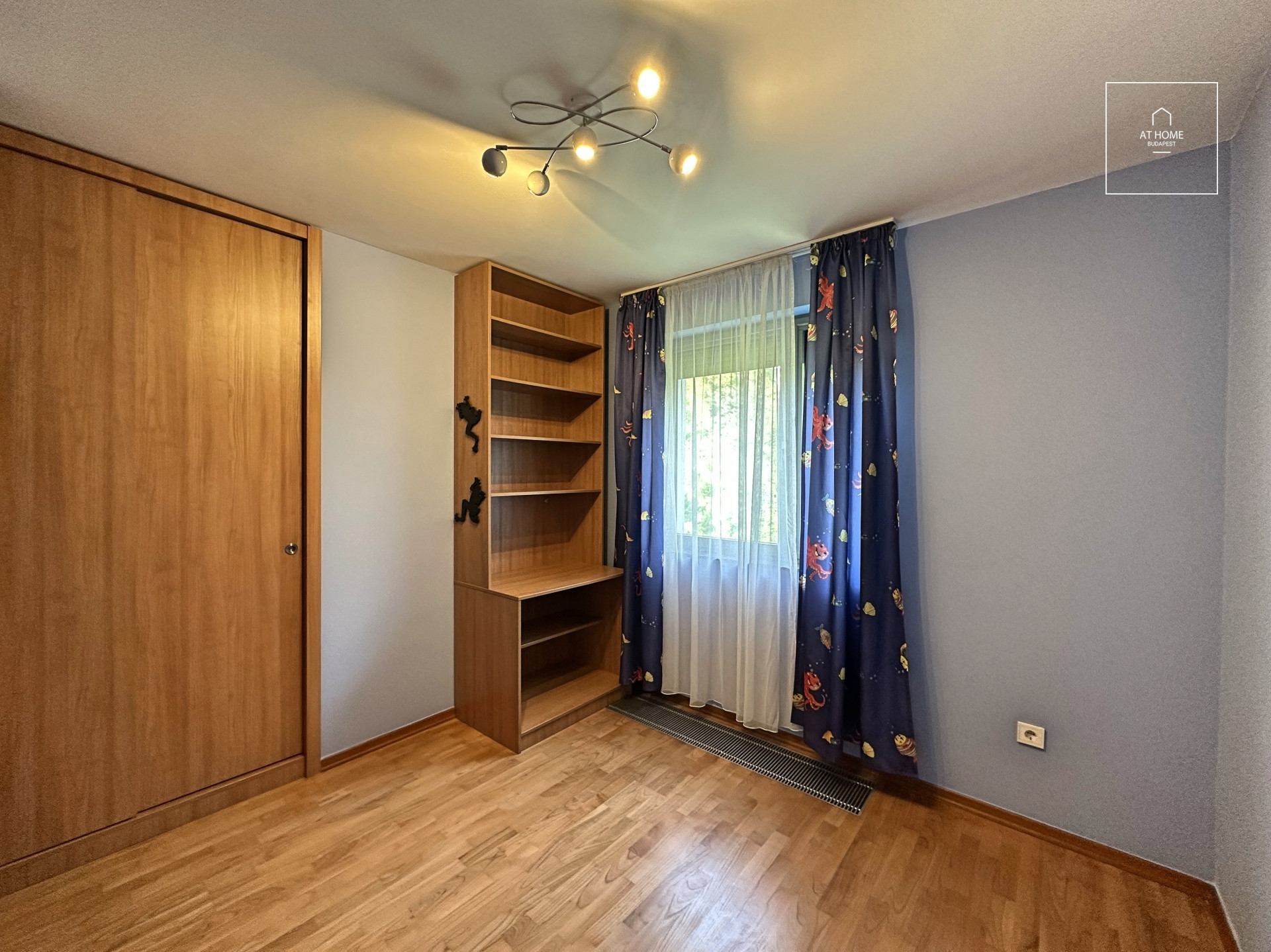 Bright 3-Bedroom Apartment with Terrace on Gellérthegy
