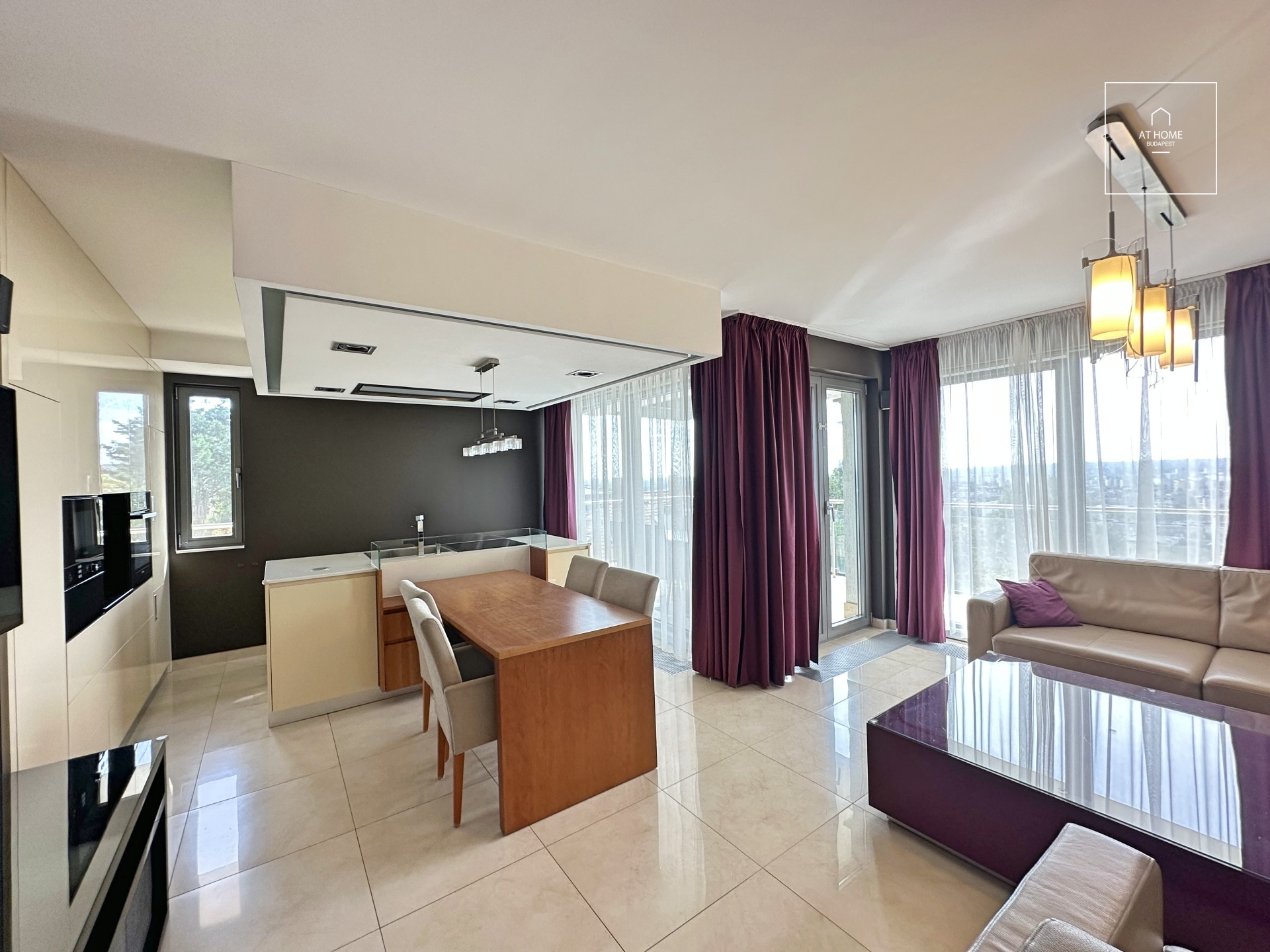 Bright 3-Bedroom Apartment with Terrace on Gellérthegy