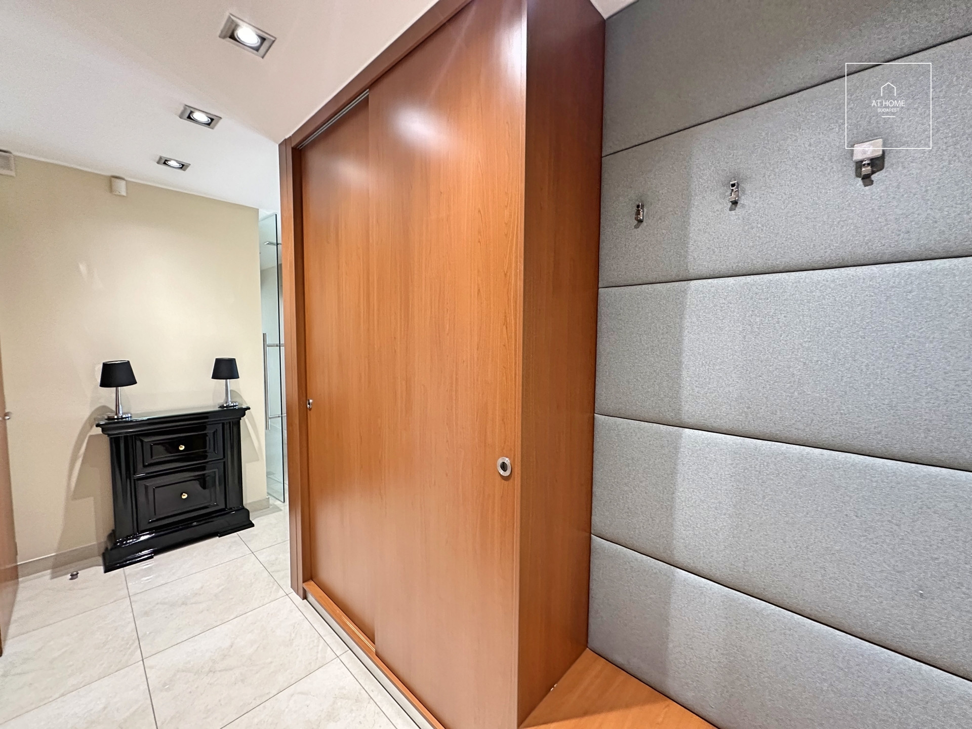 Bright 3-Bedroom Apartment with Terrace on Gellérthegy